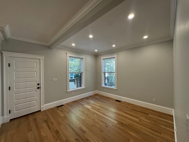 Foto del edificio - 170 Webster Ave