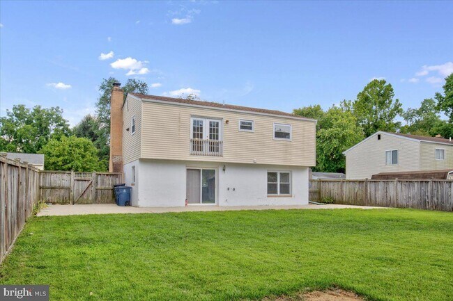 Building Photo - 14152 Spring Branch Dr