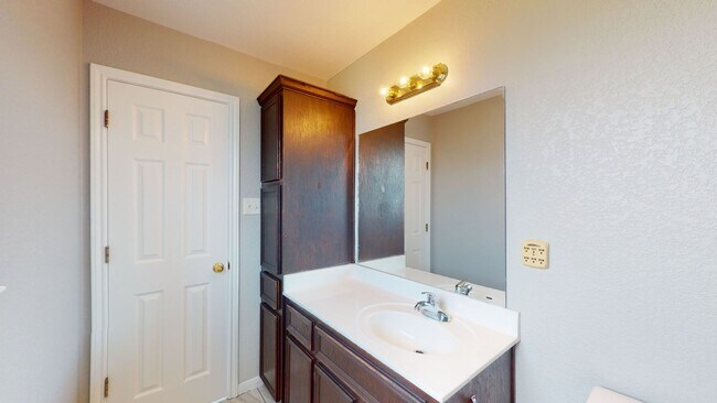 Foto del edificio - AMAZING DUPLEX FOR RENT CLOSE TO FORT HOOD!