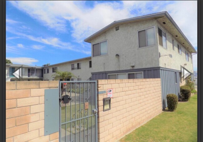 Building Photo - Cheerful and Spacious 1bd/1bth Upstairs Unit
