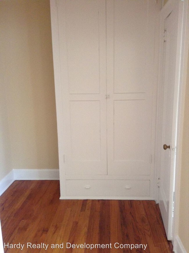 Building Photo - 313 E 2nd Ave