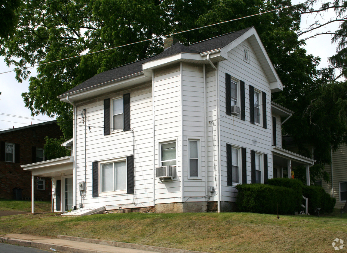 Building Photo - 66 Liberty St