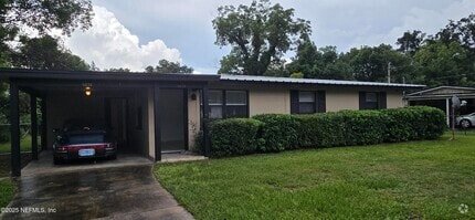 Building Photo - 5839 Sonora Dr W