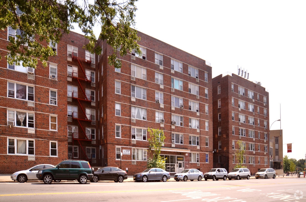 Building Photo - The Buckeye