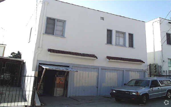 Primary Photo - 2330 W 2nd St