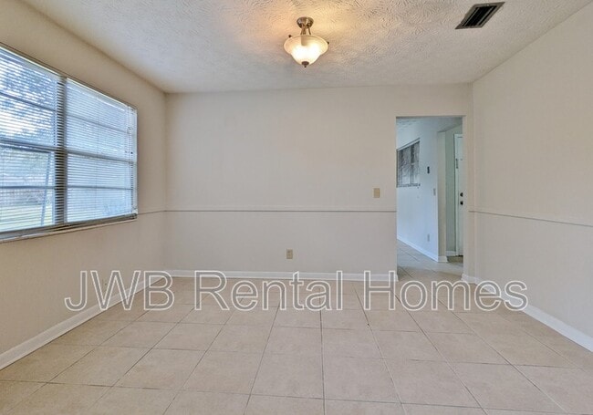 Building Photo - 11800 Mandarin Forest Dr