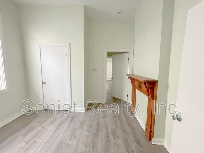 Building Photo - 4222 Baudin Street