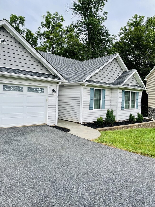 Photo - 124 Palmer Dr House