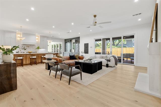 Building Photo - 12515 Planters Glen Dr