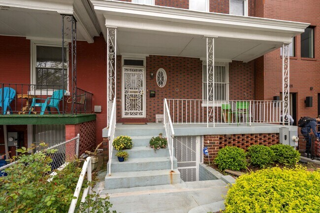 Lower Level Unit - 3805 New Hampshire Ave NW