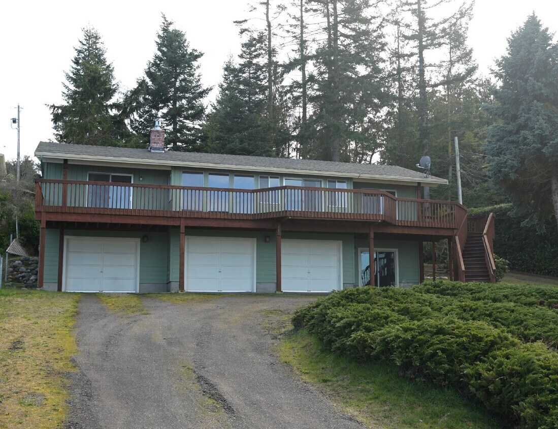 Foto principal - Beautiful water view home in Diamond Point...