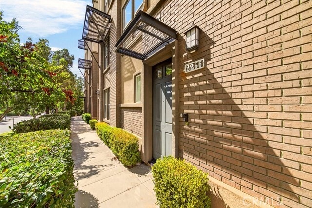 Building Photo - 2256 Clark Dr