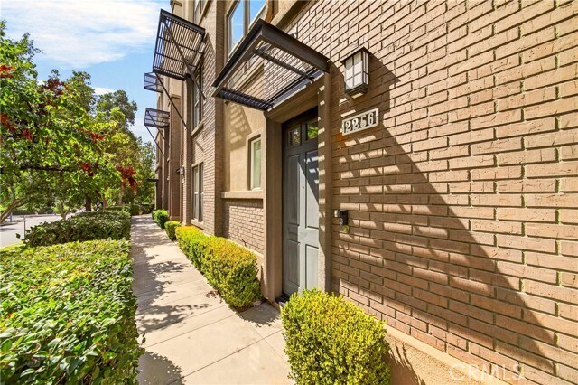 Foto del edificio - 2256 Clark Dr