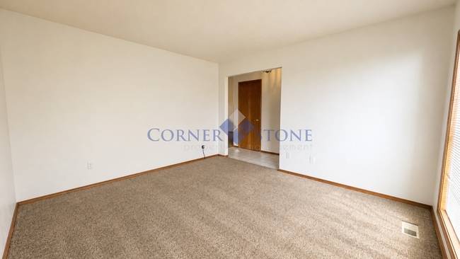 Building Photo - 5537 N Tumbleweed Pl