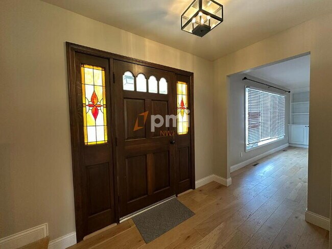 Foto del edificio - 9604 Walnut Dr