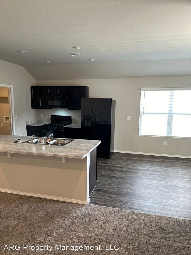 Foto del edificio - 3 br, 2 bath House - 10012 SW 42nd Street