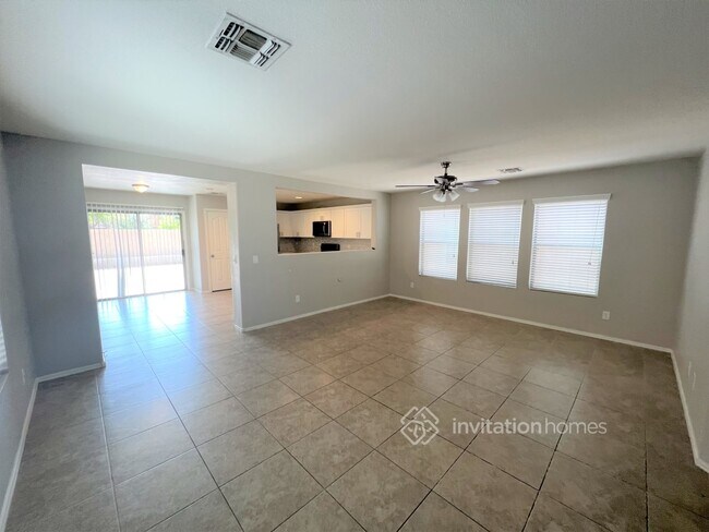 Foto del edificio - 618 N 112th Dr