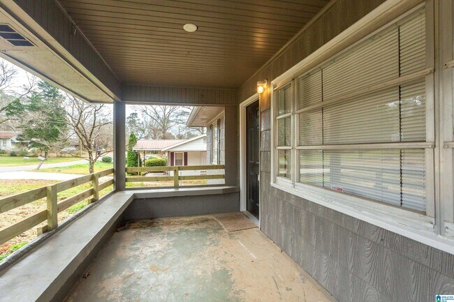 Building Photo - 85 Cash Dr