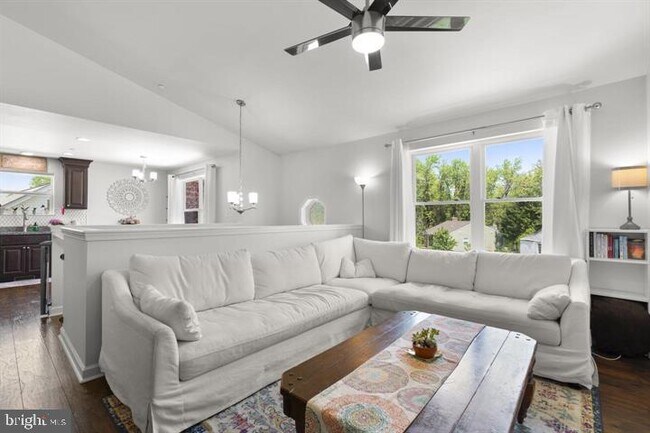 Foto del edificio - 465 Carvel Beach Rd