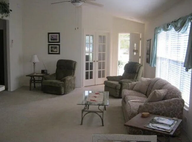 Foto del edificio - 973 Pritchard Island Rd