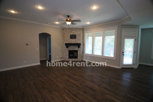 Building Photo - 4252 SW Stoney Brook Dr