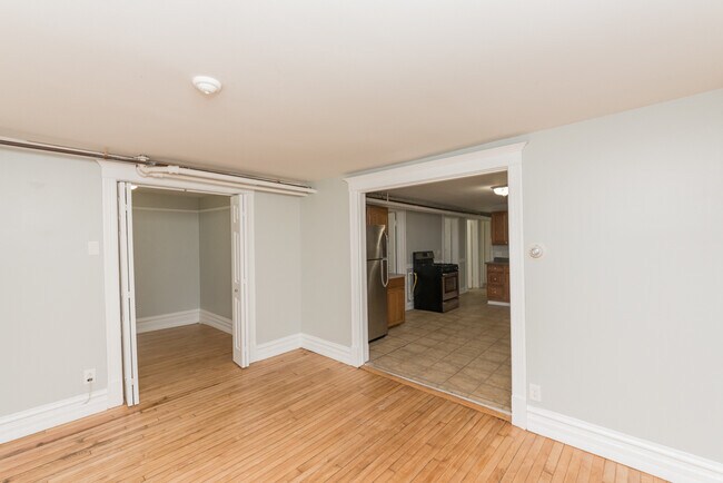 Foto del edificio - 3241 N Whipple St