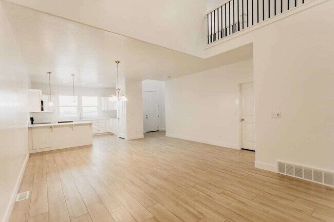 Building Photo - 13916 S Champlin Peak Dr