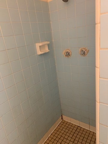 Building Photo - Studio Apartment