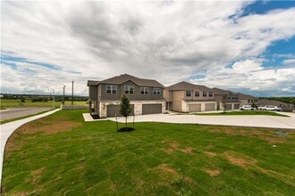 Building Photo - 138-140 Dodge Rd