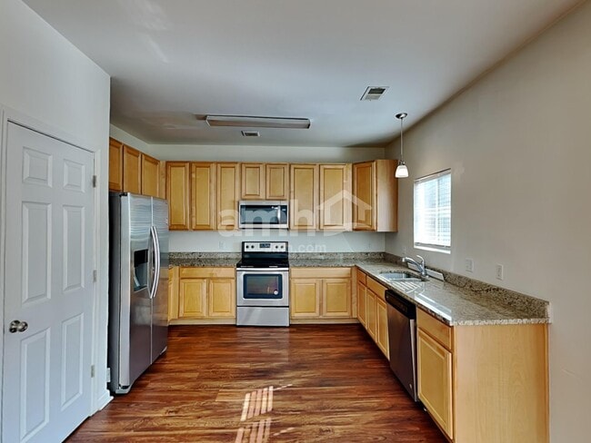 Building Photo - 2435 S Gibralter Way