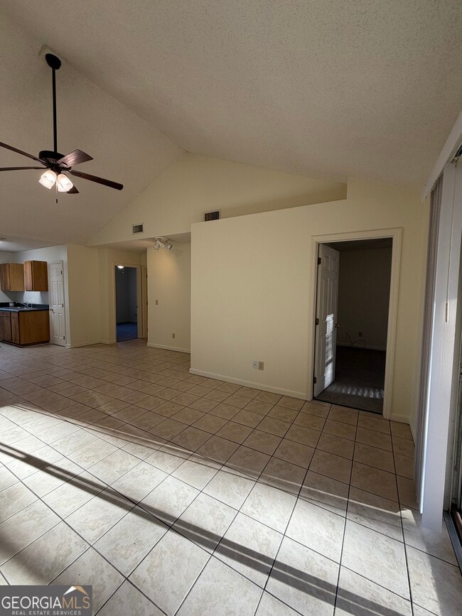 Building Photo - 444 Admiral's Walk Dr