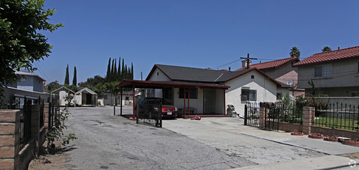 Building Photo - 3541-3547 Cogswell Rd