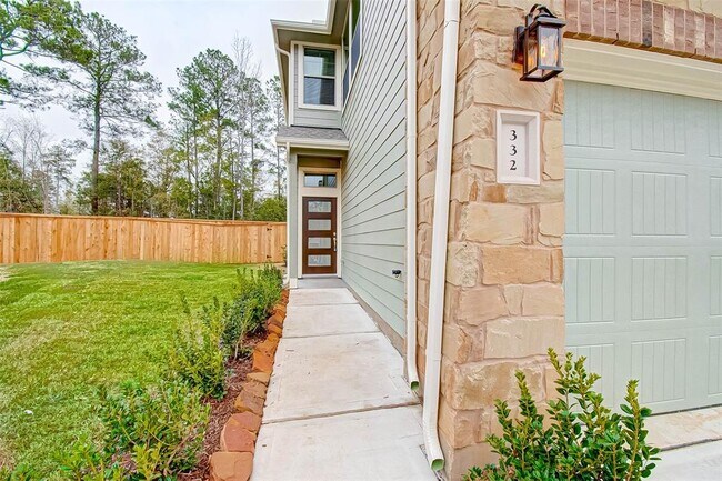 Foto del edificio - 332 N Spotted Fern Dr