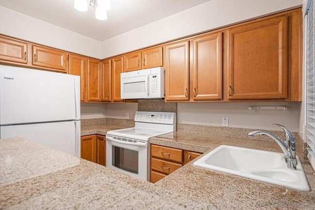 Building Photo - condo mission