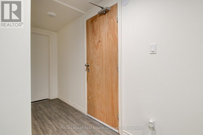 Photo du bâtiment - 45 Bond St