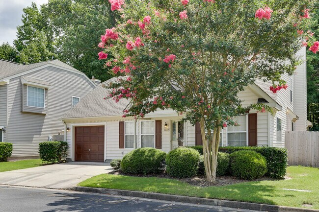 Foto del edificio - 1133 Lady Ashley Dr