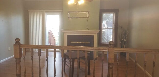 Building Photo - 2BR/1.1BA Townhouse in Newark!