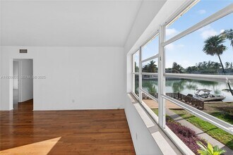 Building Photo - 160 S Shore Dr