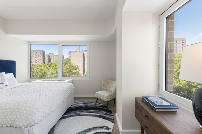 Foto del edificio - 1998 2nd Ave