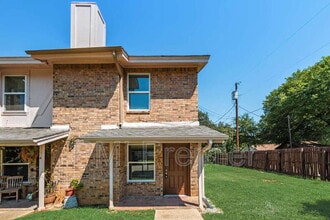Building Photo - 105 Wildwood Ct