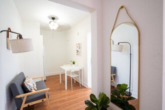 Building Photo - 444 Ponce de Leon Blvd