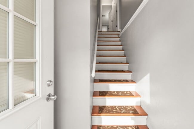 Foto del edificio - 9 Olga Ave