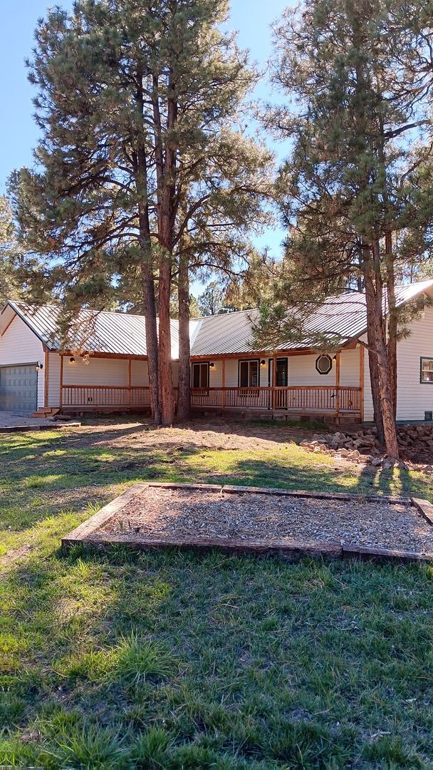 Building Photo - Lovely Lakewood Home