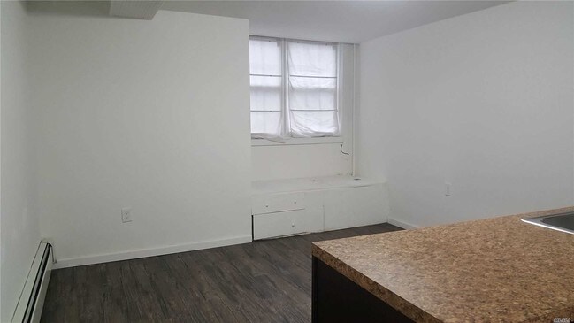 Building Photo - 144-09-144-68 68th Dr