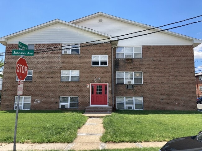 Building Photo - 371 Johnson Ave