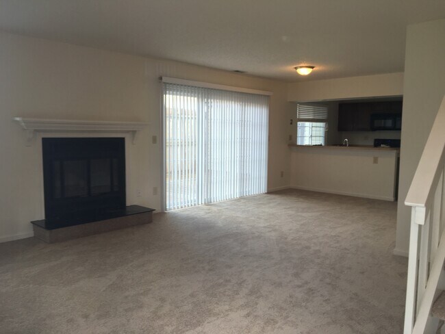 Foto del edificio - 656 Oleander Cir