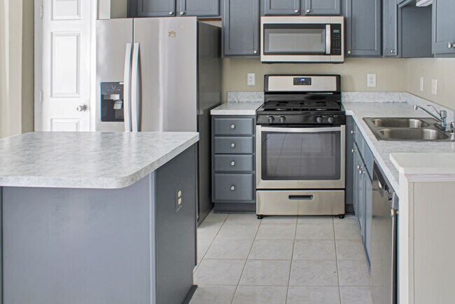 Building Photo - 12601 Willowview Pl