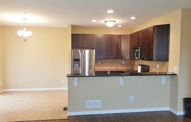 Building Photo - Spacious 3-Bedroom Townhome in Laurel Fiel...