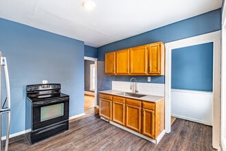 Building Photo - 292 Reynolds St