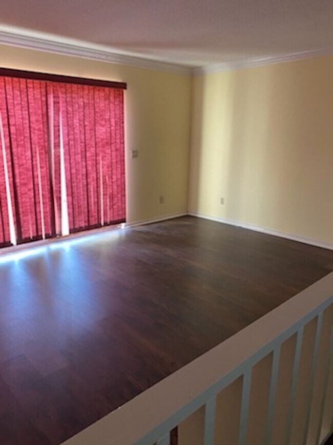 Building Photo - 731 Coventry Lane Unit B
